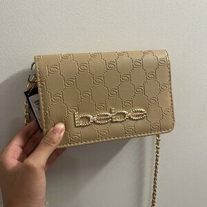 bebe Celia Monogram Crossbody Beige Flap Bag UNUSED EXCELLENT CONDITION